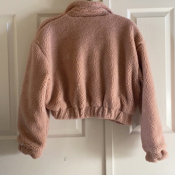 NWOT UO Pink Cropped Fuzzy Sherpa Teddy Jacket - Picture 5 of 5